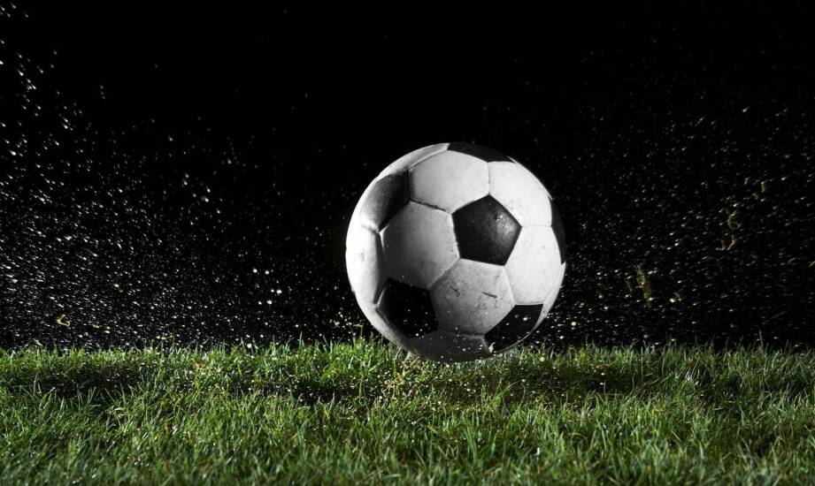 Jakie są zalety zakupu zestawu piłek Adidas Oceaunz 11+1 gratis?