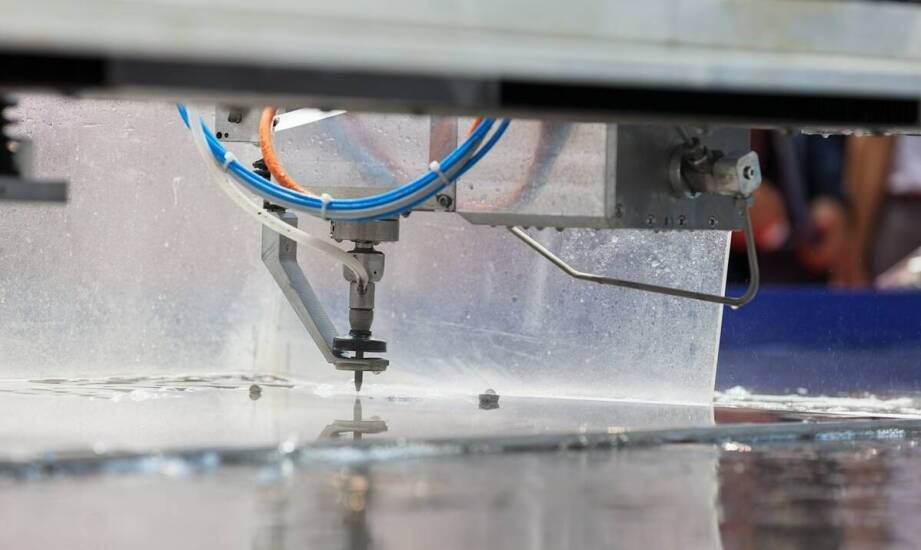 Jakie wyzwania stoją przed użytkownikami dwustrumieniowych dysz mmat?