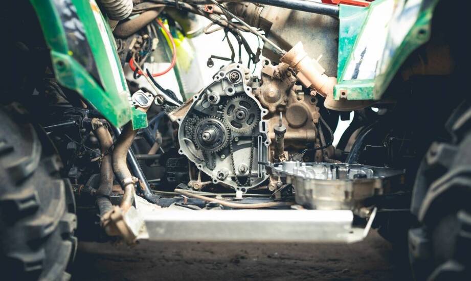 Jak dobrać odpowiednie silniki do rolniczych maszyn?
