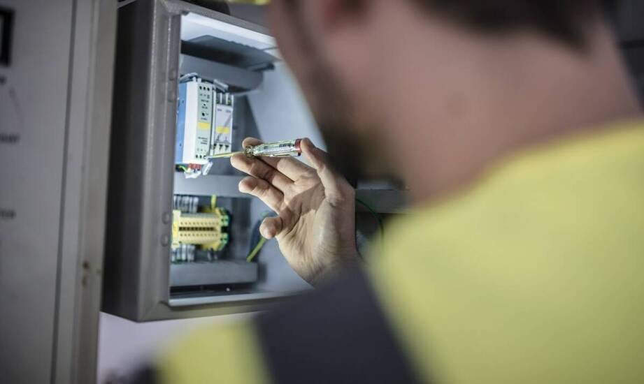 Wsparcie dla utrzymania ruchu – rola styczników w zapewnieniu produkcji ciągłości