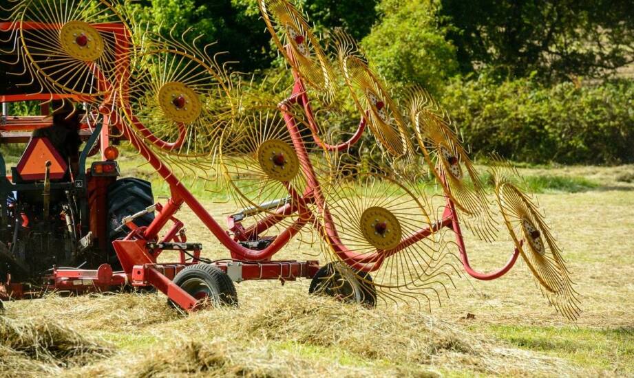 Ekonomiczne aspekty zakupu i eksploatacji karuzelowego przetrząsacza pająk.