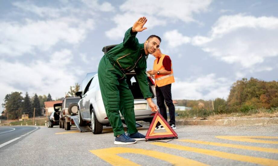 Czego należy unikać w czasie holowania pojazdów?