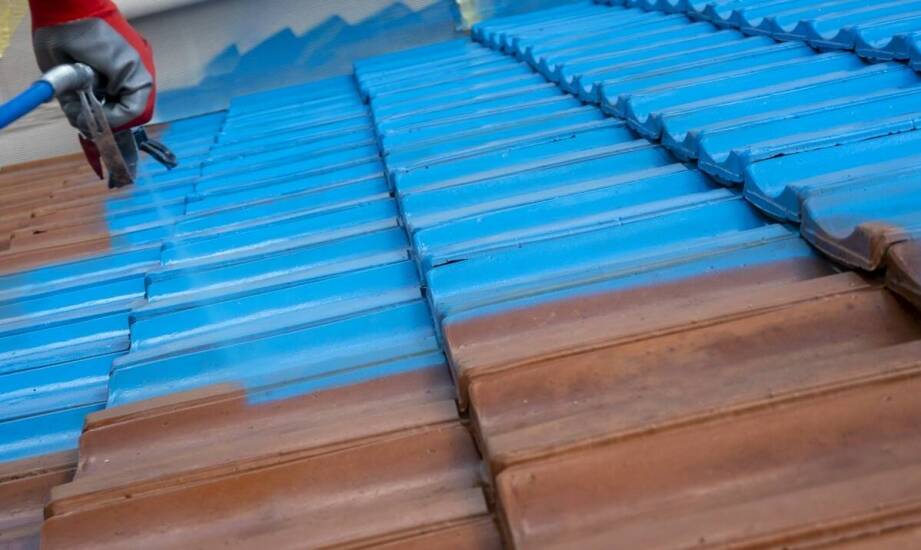Jak zaprawkowa farba do dachówki może poprawić akustyczną izolację dachu?