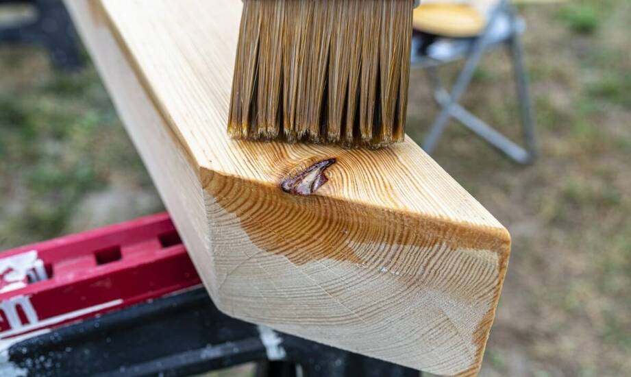 Zabezpieczenie drewnianych konstrukcji przed wilgocią - jak to działa?