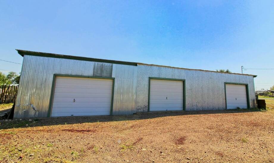 Dlaczego warto zwrócić się do specjalistów przy wyborze blaszanego garażu używanego?