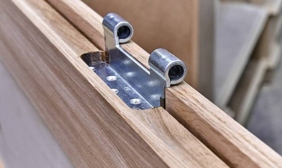 Wpływ meblowych okuć na bezpieczeństwo użytkowania