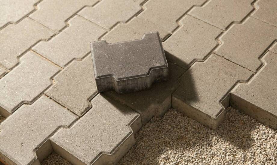 Ażury ogrodowe jako element poprawiający retencję wody deszczowej.