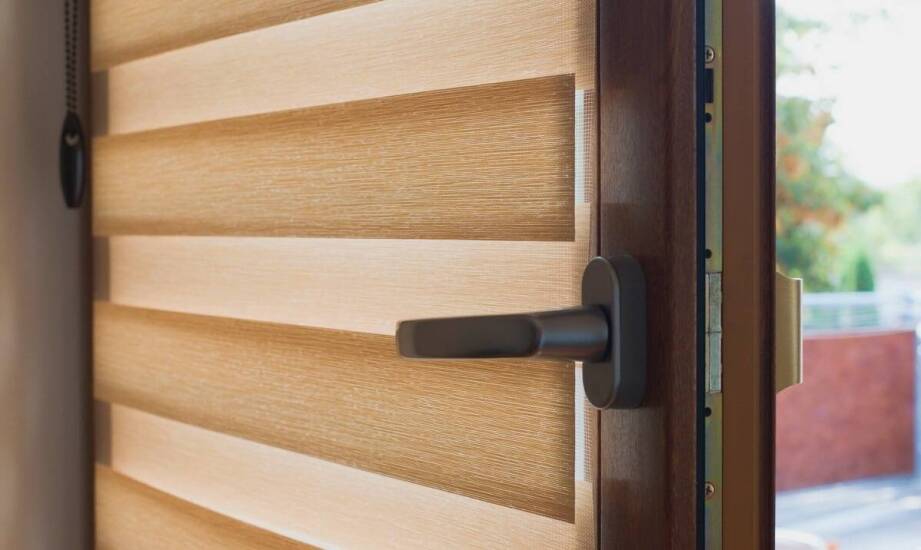 Wybór odpowiednich zewnętrznych drzwi – co warto wiedzieć przed zakupem?