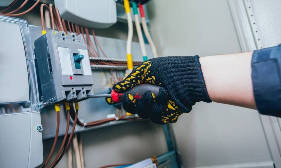 Śrubokręt 1000V: kluczowe cechy i zastosowania w branży elektrycznej