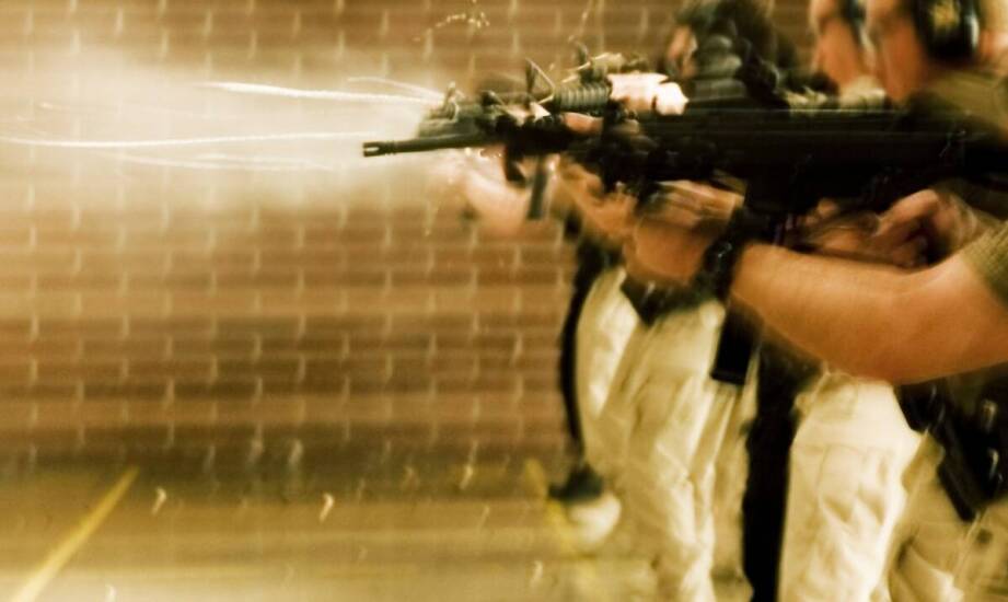 Wagomiarowy kaliber: kluczowe aspekty przy wyborze taktycznej strzelnicy