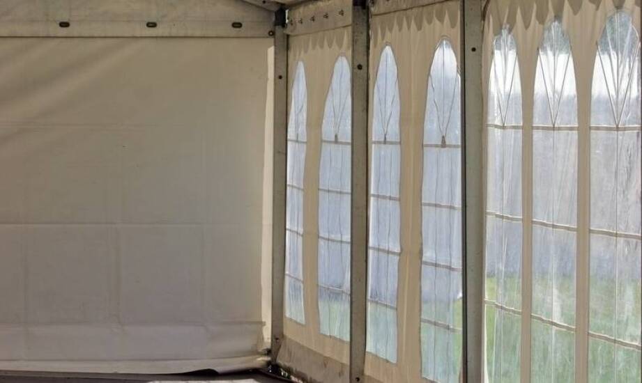 Jakie cechy wyróżniają hale namiotowe Jar-Bud II na tle konkurencji?