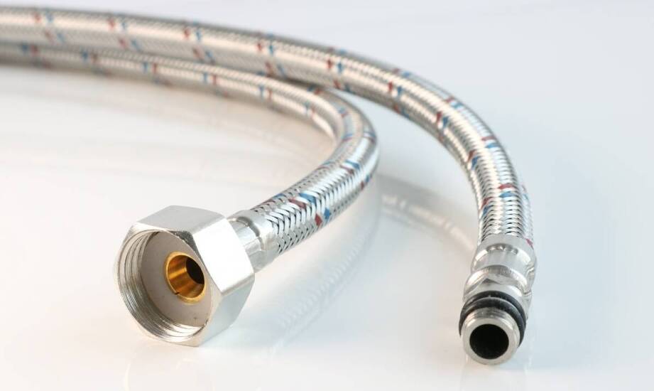 Złoty prysznicowy wąż – dodaj luksusu swojej łazience