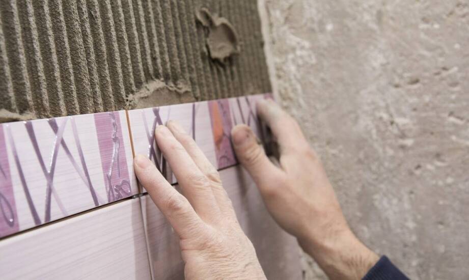 Tradycyjne metody produkcji parapetowych płytek w nowoczesnym zakładzie budowlanej ceramiki