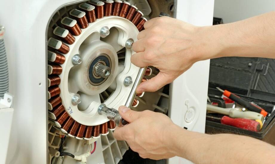 Naprawa elektrycznych silników – dlaczego warto zaufać specjalistom?