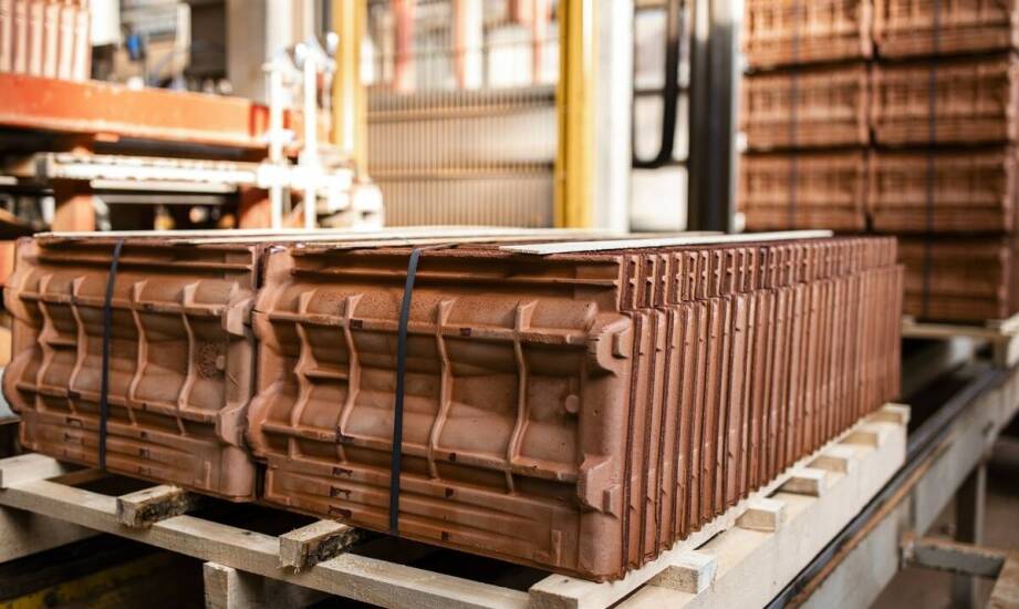 Zalety zakupu budowlanych materiałów w hurtowni – szeroka oferta i doradztwo specjalistów