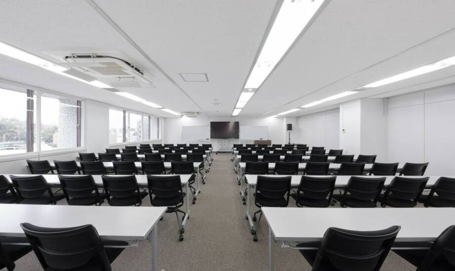 Nowoczesne konferencyjne sale – jak zorganizować idealne szkolenie?