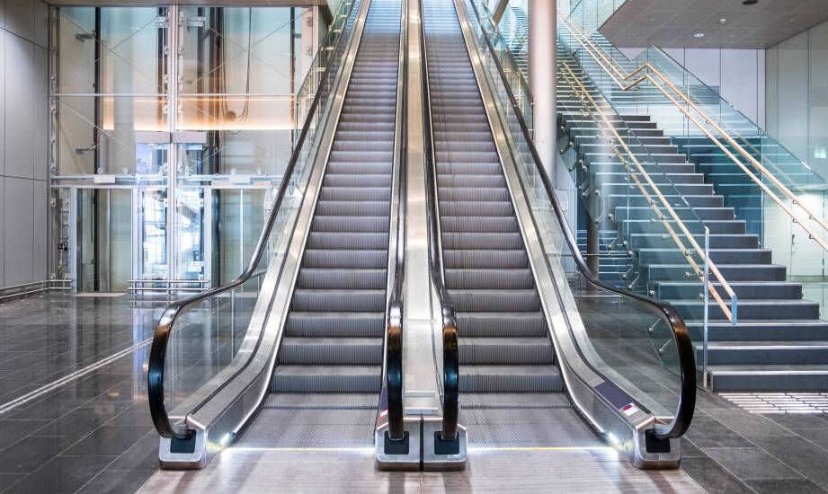 Jakie są najczęstsze usterki w ruchomych schodach i jak je naprawić?