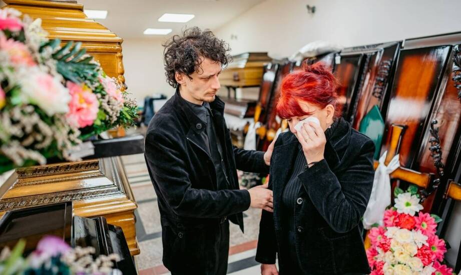 Rola wiązanek i wieńców podczas ceremonii w sali pożegnań