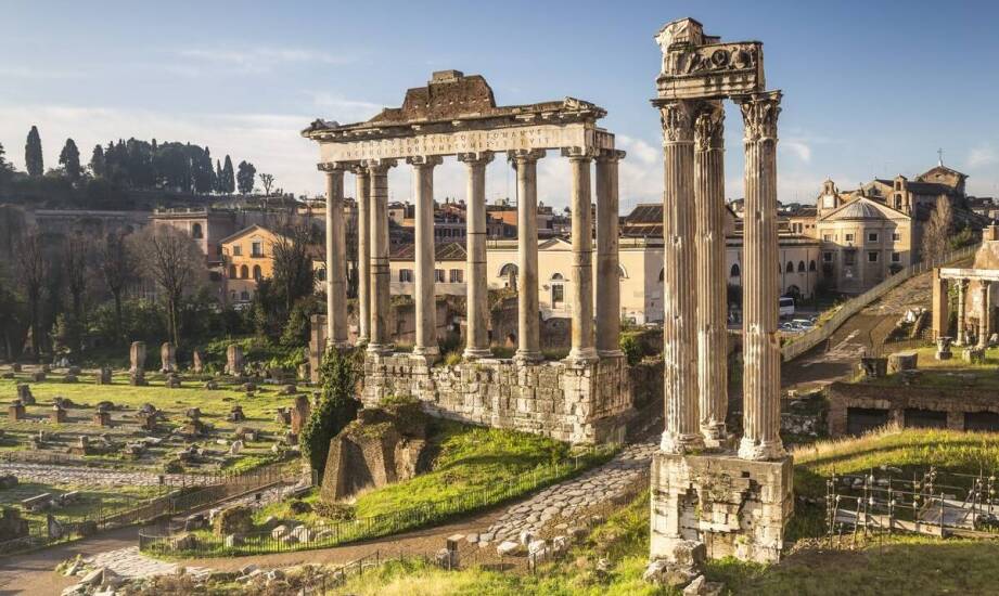 Forum w Starożytnym Rzymie: jak wpływało na rozwój kultury i sztuki starożytnej?
