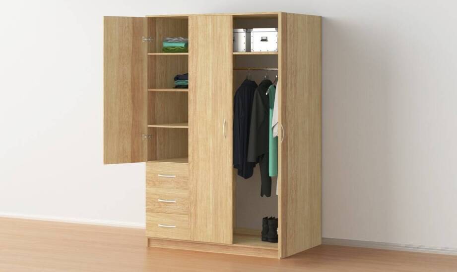 Jakie cechy powinna mieć funkcjonalna drewniana szafa do przedpokoju?