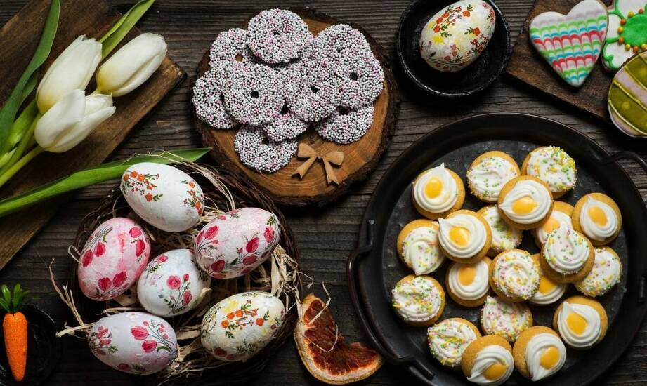 Jakie aromaty i smaki warto uwzględnić w świątecznych zestawach na Wielkanoc?