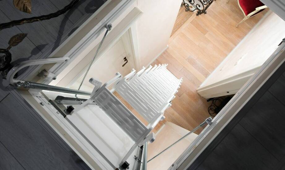 Harmonijkowe drzwiczki – praktyczne rozwiązanie dla mniejszych przestrzeni