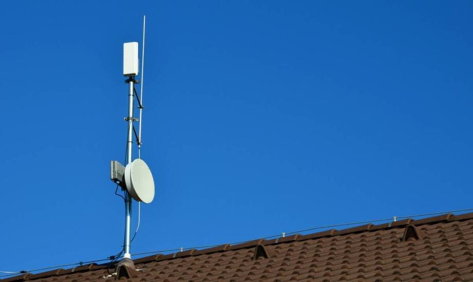 Optymalizacja połączenia internetowego poprzez montaż anteny LTE w domu.