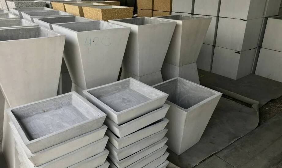 Jak cena prostokątnych donic betonowych wpływa na wybór klienta?