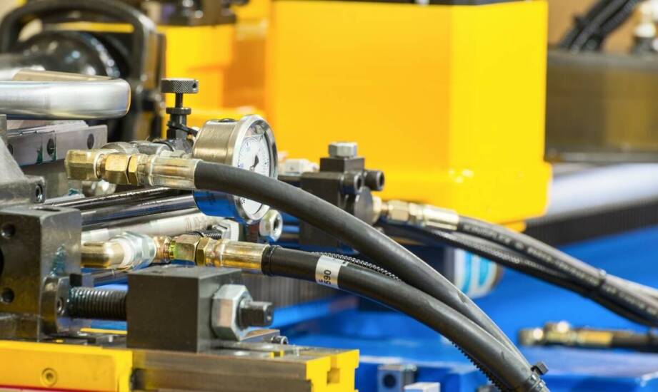 Jakie wyzwania stoją przed producentami komponentów do maszyn budowlanych?
