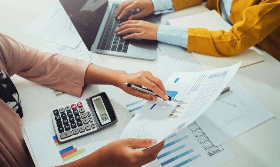 Jak biuro rachunkowe na Pradze Południe ułatwia ewidencję księgową?