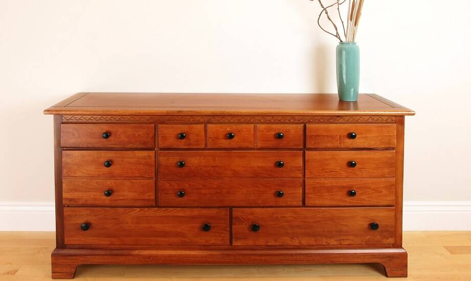 Przewodnik po stylach: egzotyczne meble jako element eklektycznego wnętrza