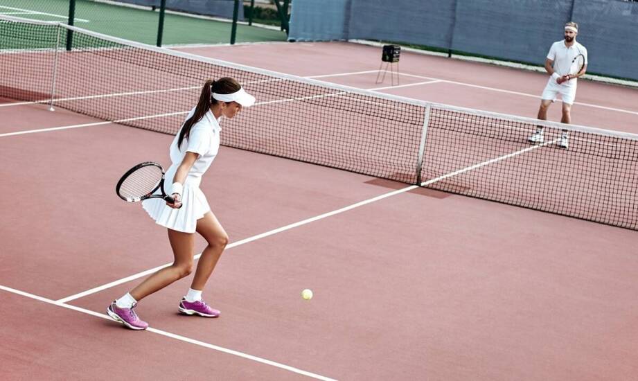 Jakie buty do tenisa wybrać, aby poprawić swoją grę?