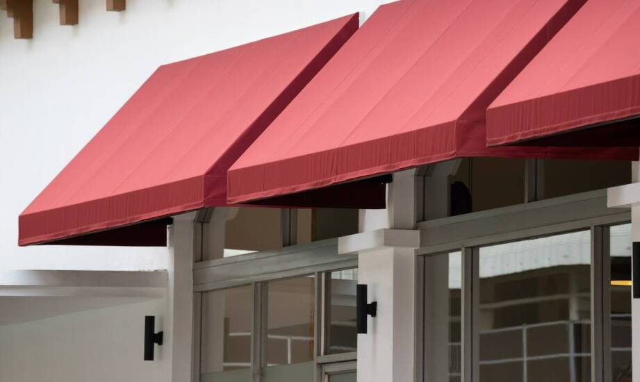 Odporność daszków nad drzwiami wejściowymi na warunki atmosferyczne