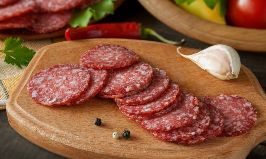 Zakup węgierskiego salami online – przewodnik po ofercie i korzyściach
