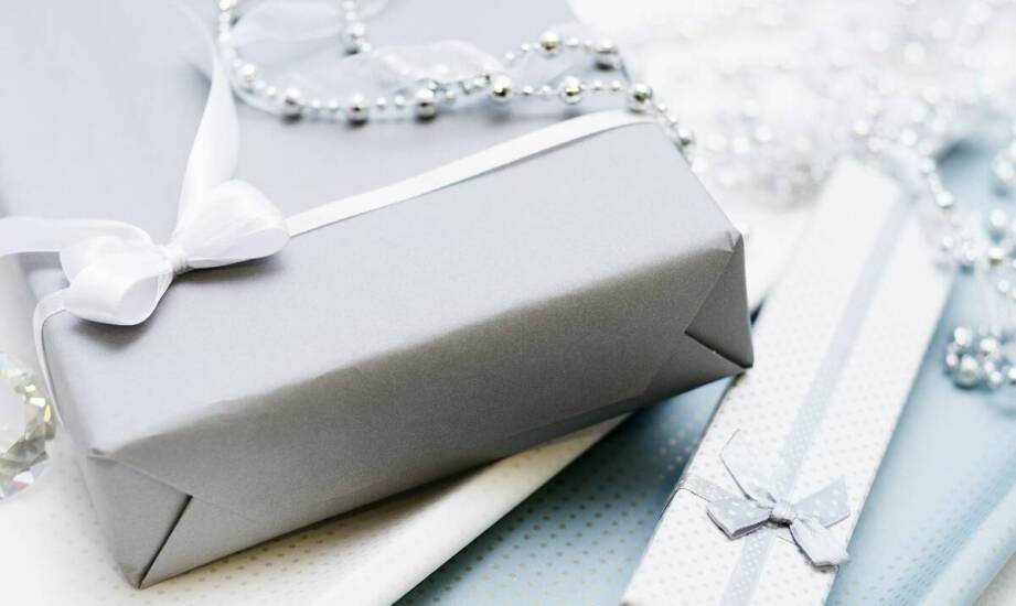 Elegancki kosz na prezent jako upominek biznesowy