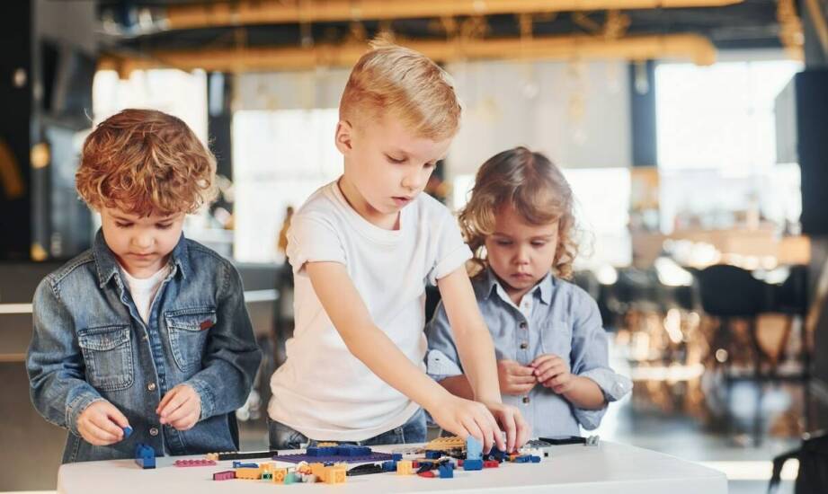 Jak organizować wspólne rodzinne popołudnia z Lego klockami?