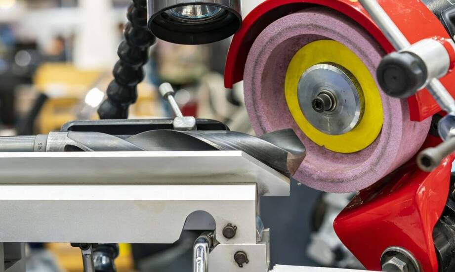 Jakie znaczenie ma precyzyjne szlifowanie gumy dla jakości produktu końcowego?