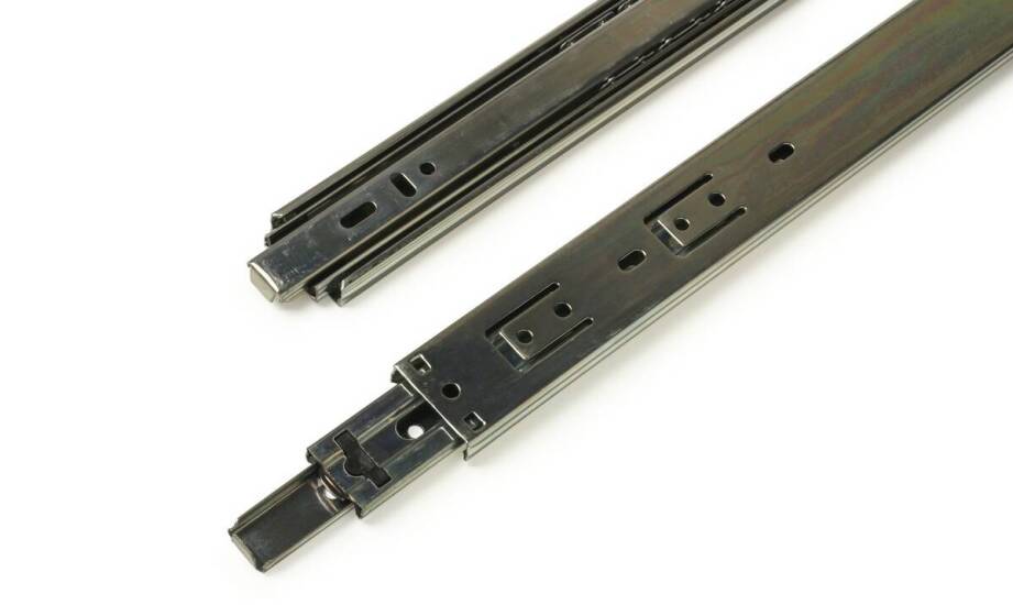 Jak wybrać idealne szufladowe prowadnice dla magazynowych systemów?