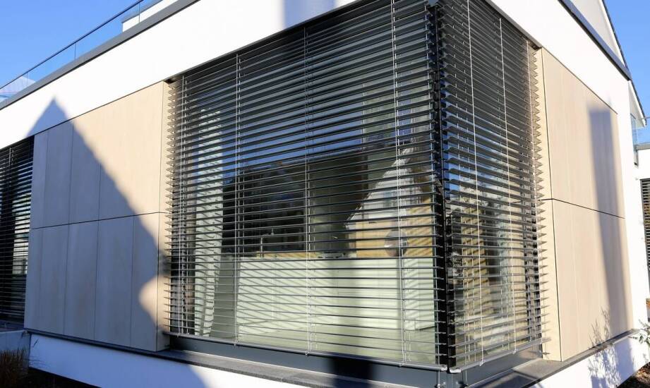 Najczęstsze pytania dotyczące wyboru zewnętrznych żaluzji fasadowych – odpowiedzi ekspertów