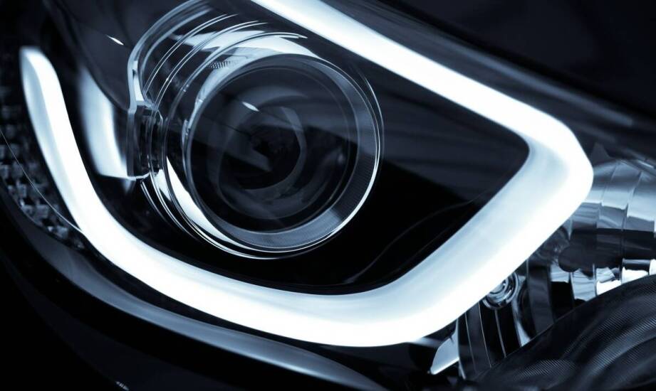 Podświetlenie do auta: jak technologia LED zmienia rynek motoryzacyjny?