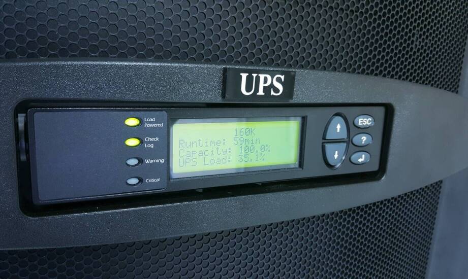 Jak stacje UPS mogą chronić przed przerwami w dostawie prądu?