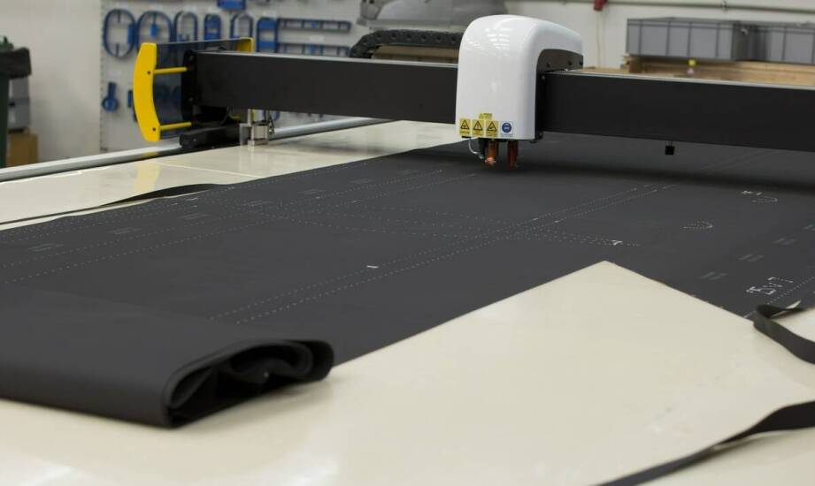 Przegląd funkcji specjalistycznych oprogramowań wspierających plotery CNC Special 2030