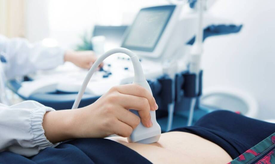 Jak badania USG bez skierowania przyspieszają diagnozę chorób w jamie brzusznej?