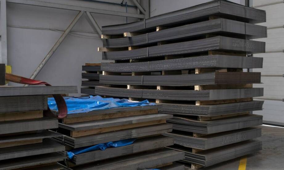 Jakie są kluczowe cechy kwadratowych prętów stalowych w kontekście odporności na korozję?