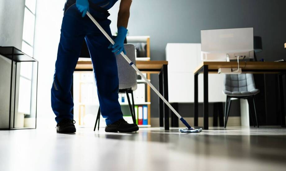 Zalety profesjonalnego sprzątania biur dla efektywności pracy w firmach.