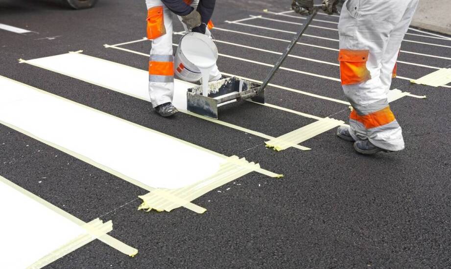 Innowacyjne metody montażu żółtej taśmy najezdniowej dla lepszej trwałości