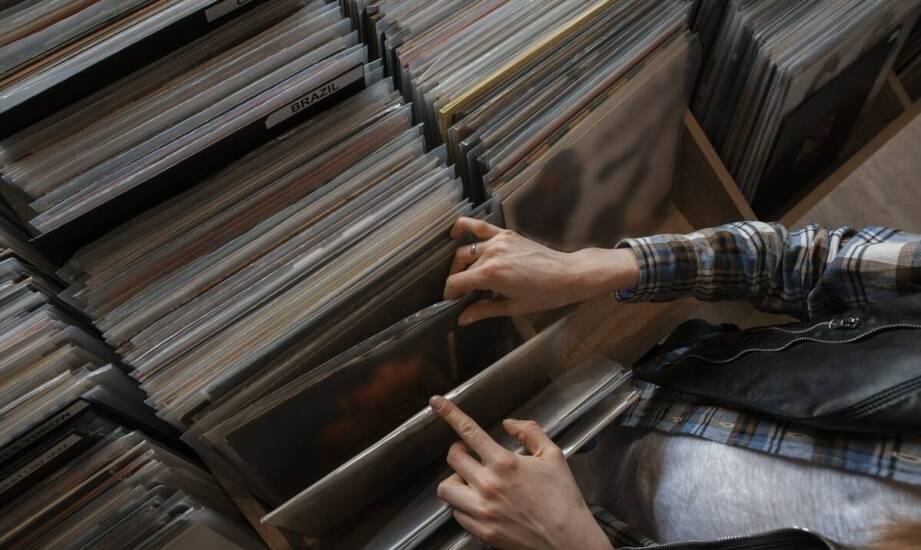 Eksploracja ciężkich brzmień – najciekawsze winylowe płyty z muzyką metalową