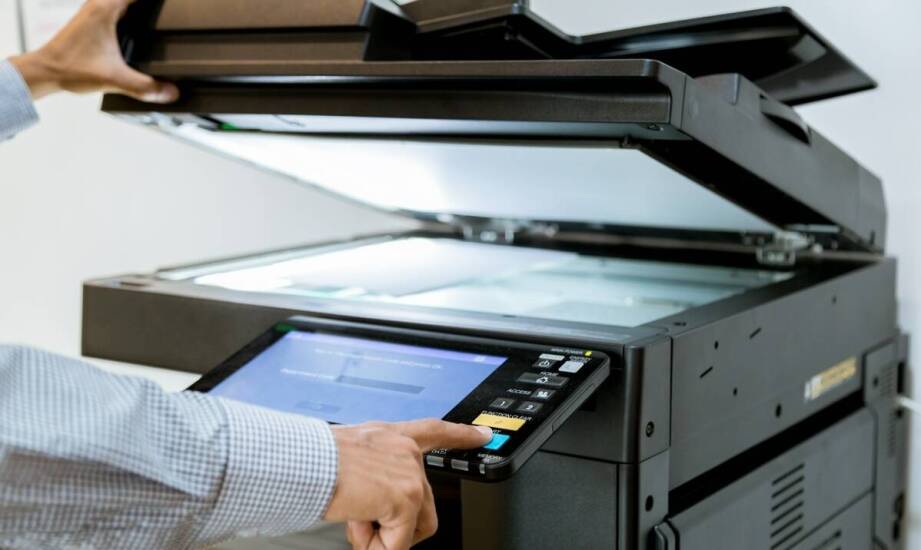 Opcje serwisowe dla wynajmowanych kserokopiarek – co warto wiedzieć?