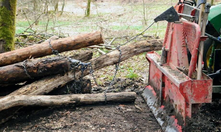 Jak tartak wpływa na rozwój technologii w produkcji szufli na TUZ-ie?