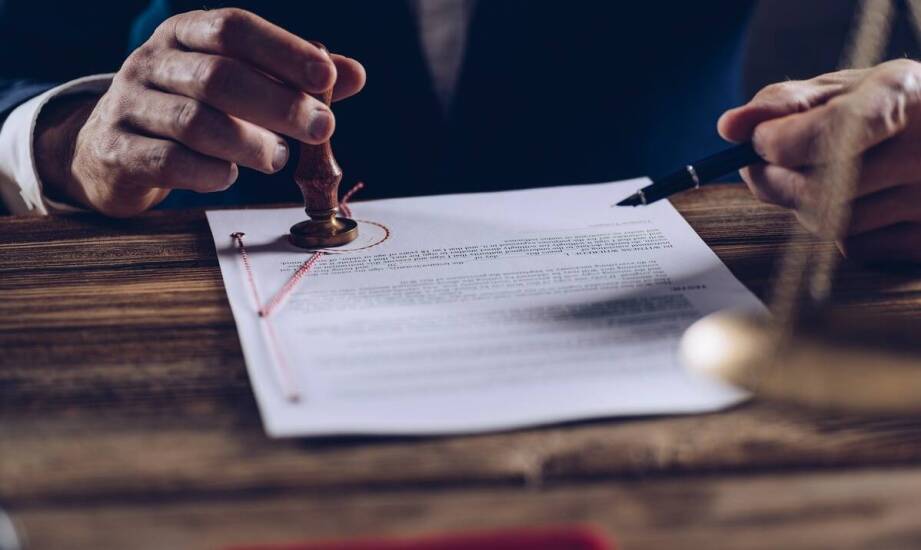 Dlaczego warto zaufać profesjonalnym tłumaczom w przypadku urzędowych dokumentów?